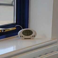 Silverline Indoor/Outdoor Thermometer -Silverline Tools UK Outlet silverline indoor outdoor thermometer 3 38286 p